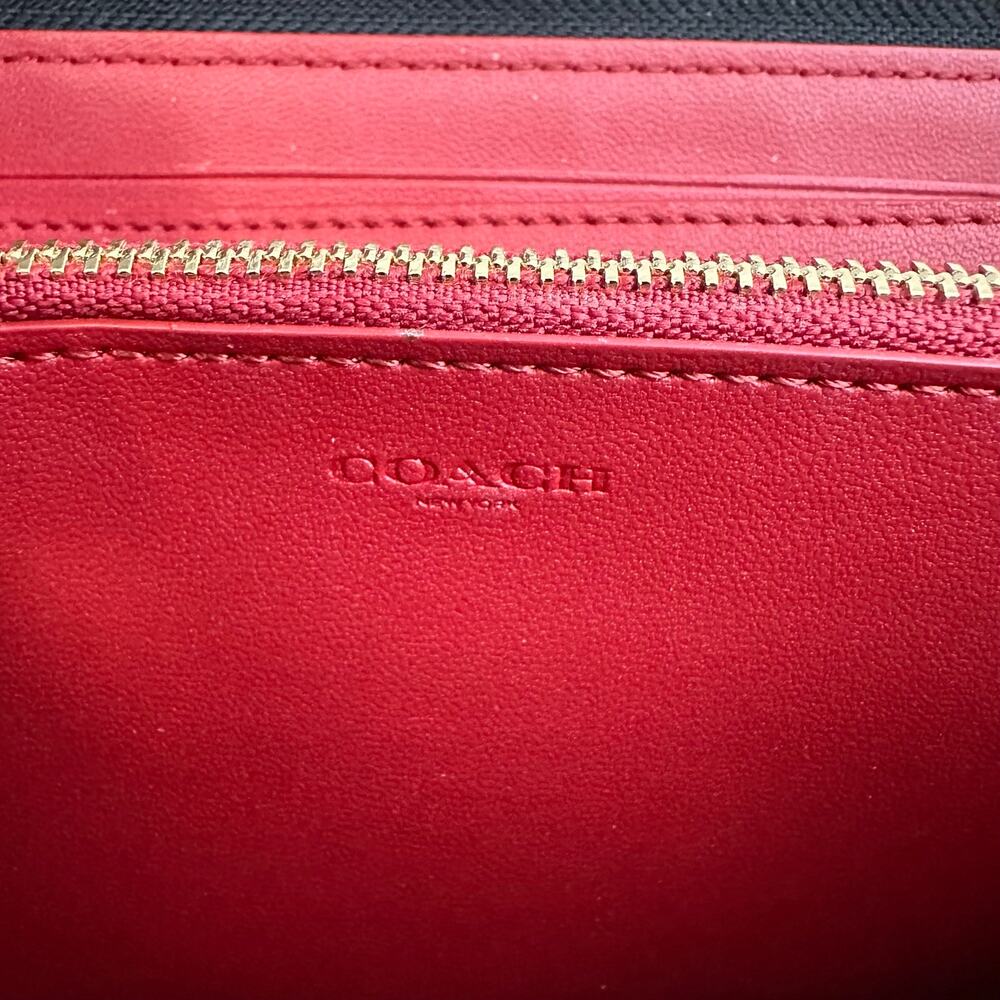 Coach Horse and Carriage Black Pebbeled Leather Long Zip Around Wallet - Picture 7 of 7